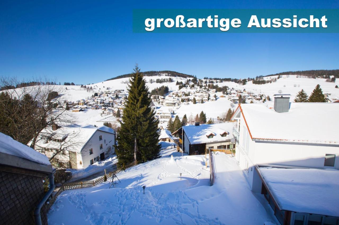 Wohlfuehl-Ferienwohnung 80 Qm, 8 Personen, Aussicht & Heimkino 托特瑙 外观 照片